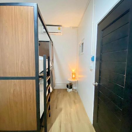Kudi Hostel Bangkok Exteriör bild