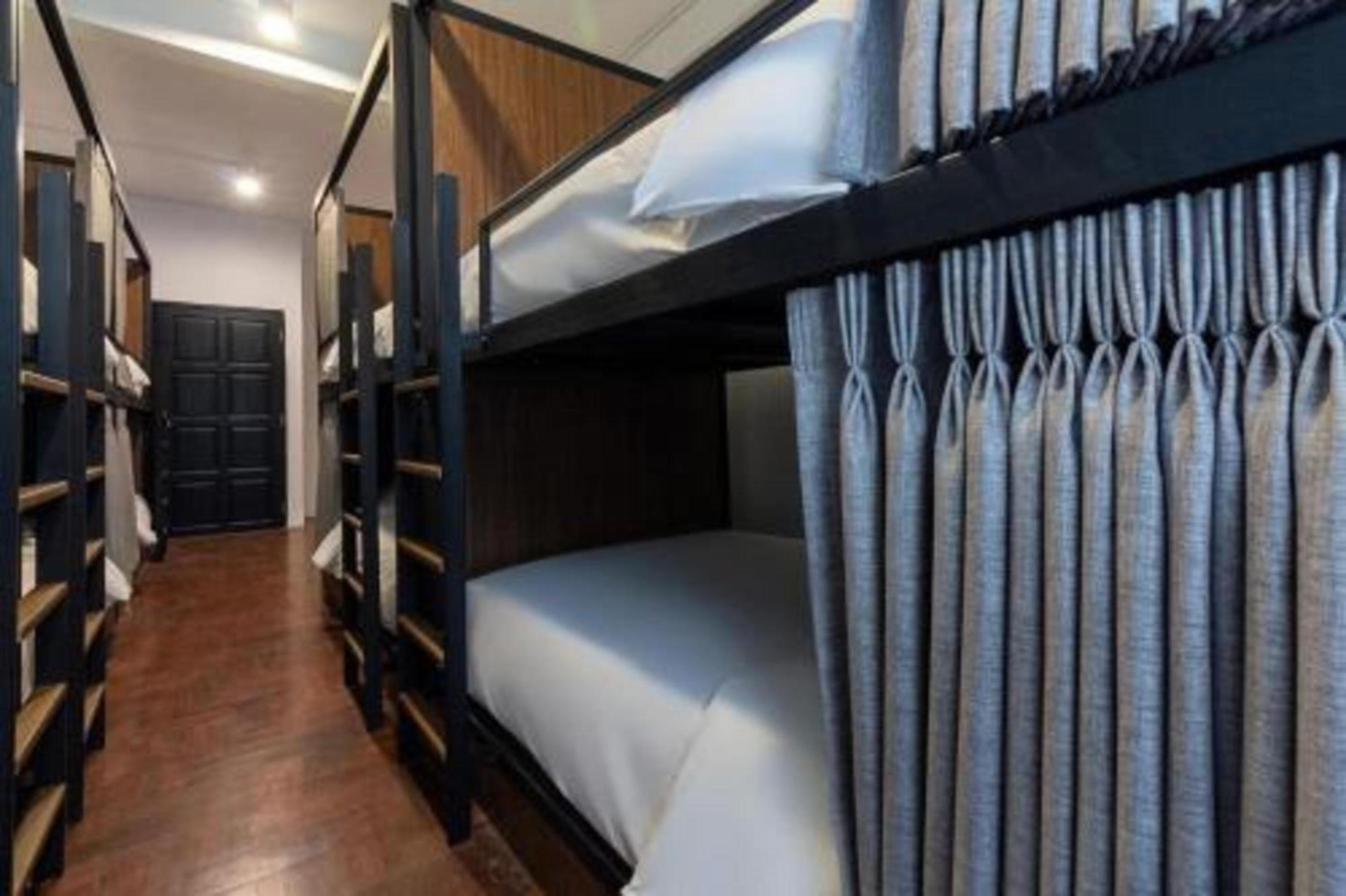 Kudi Hostel Bangkok Exteriör bild