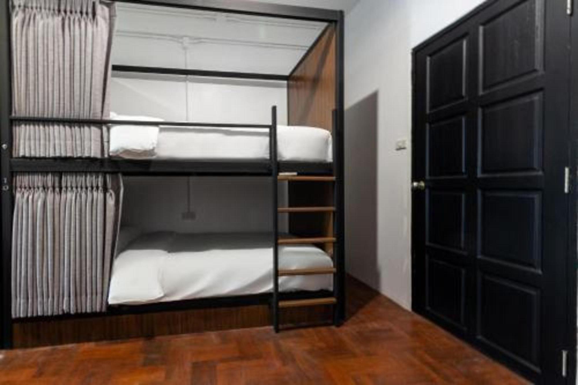 Kudi Hostel Bangkok Exteriör bild