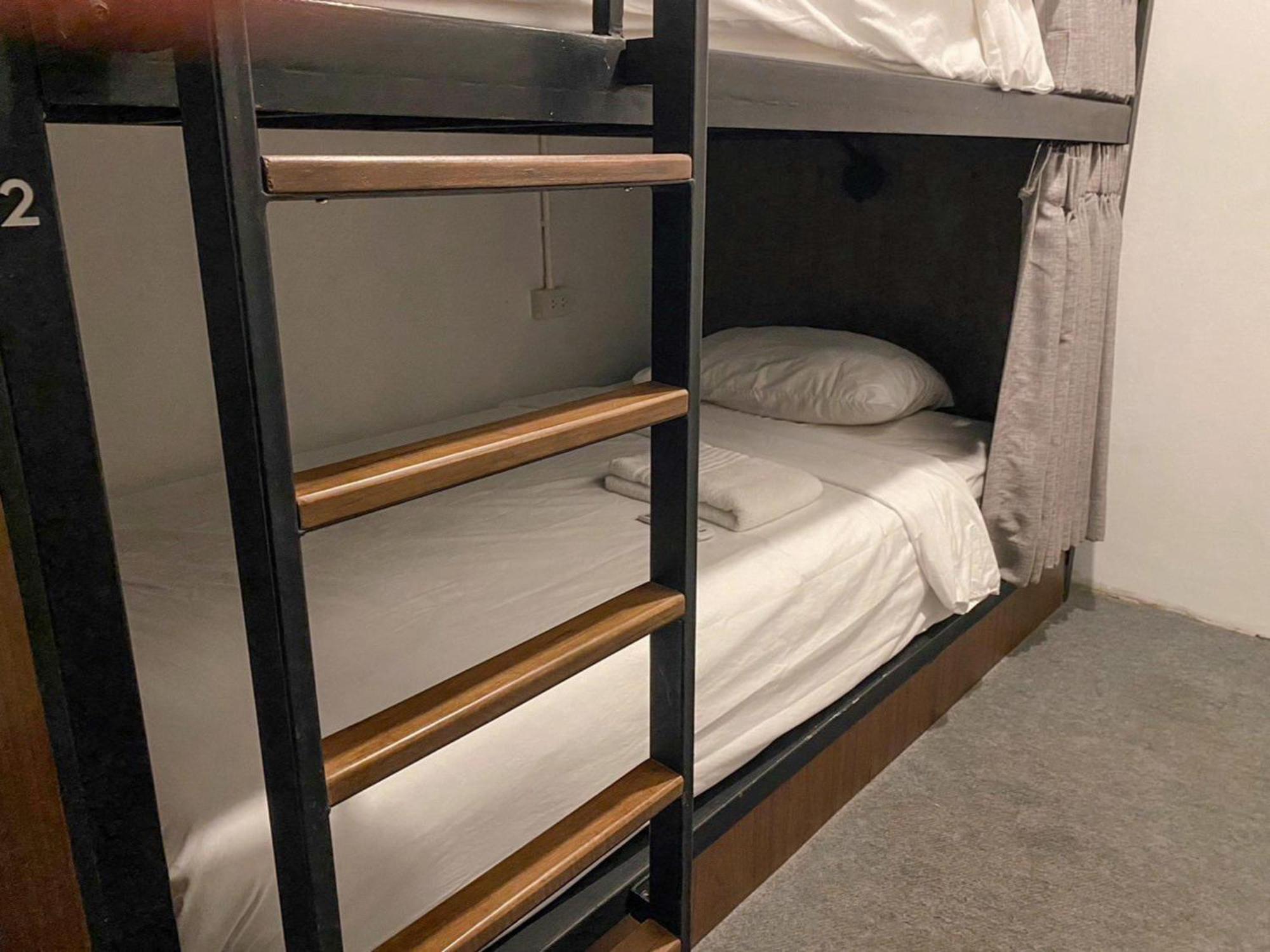 Kudi Hostel Bangkok Exteriör bild