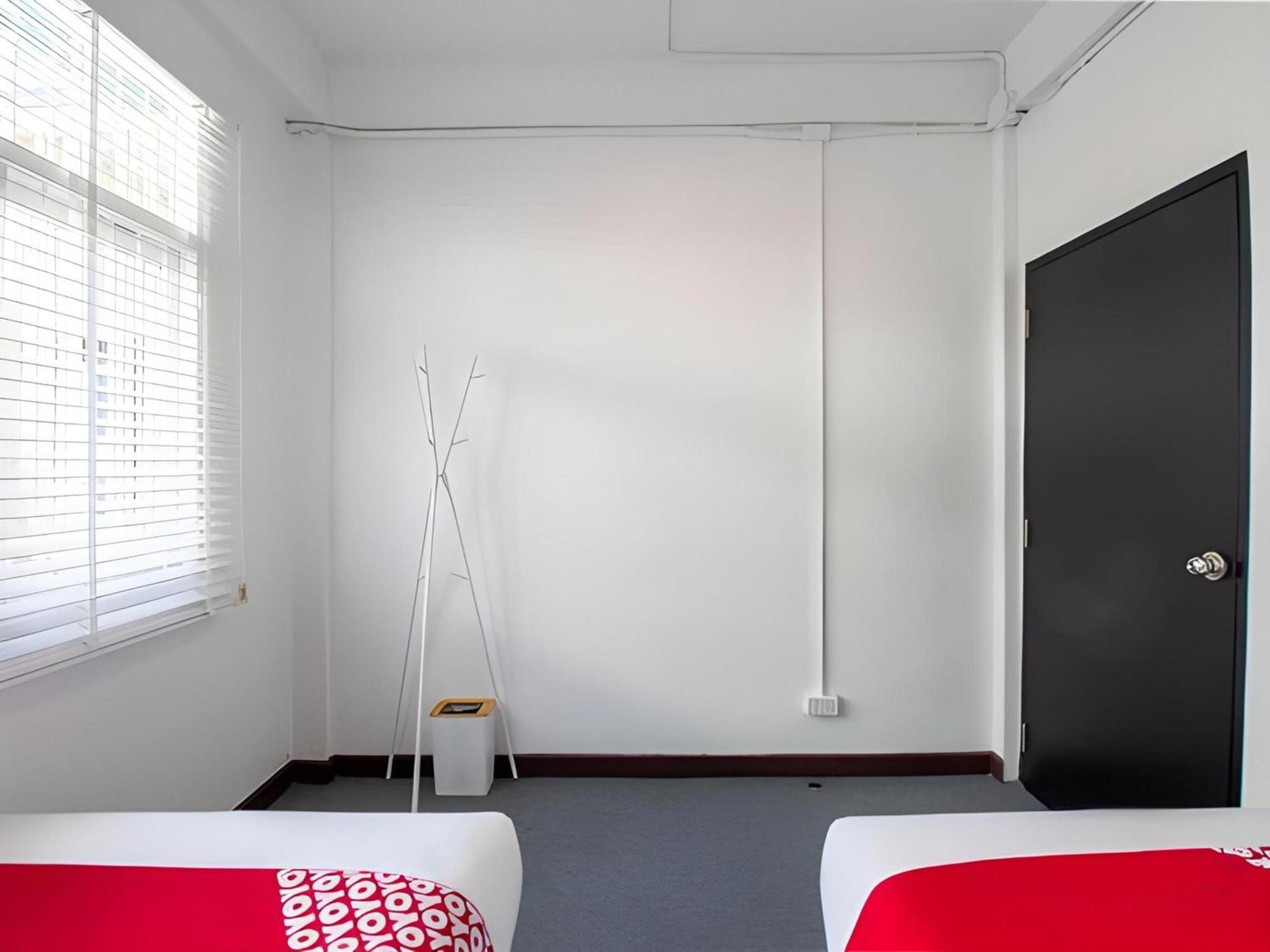 Kudi Hostel Bangkok Exteriör bild